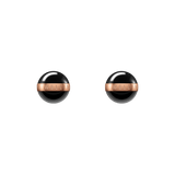 Daniel WellingtonのAspiration Earringsは、艶やかなブラックセラミックの球体にローズゴールドのロゴバンドがあしらわれたスタッドピアスです。