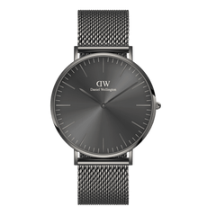Daniel Wellington Classic Mesh Graphiteの正面画像。グラファイトカラーで統一されたケースと、サンレイ仕上げの文字盤、細やかな編み込みが美しいメッシュストラップをあしらった40mmの腕時計です。