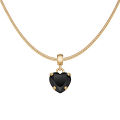 ゴールドのスネークチェーンに通したDaniel Wellington Heart Black Crystal Charm Gの全体像です。ハート型のブラッククリスタルがチェーンから優雅に垂れ下がり、ゴールドの爪留めとのコントラストが美しいデザインとなっています。